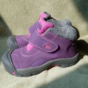 Keen purple little kids US 2 waterproof boots